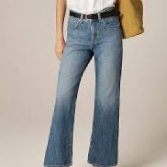 J. Crew Denim - J.Crew | NWT | Mid-Rise Relaxed Kickout Jean | Abby Wash | 29